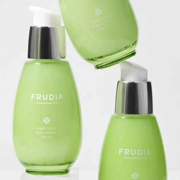 Себорегулирующая сыворотка с зеленым виноградом Frudia Green Grape Pore Control Serum